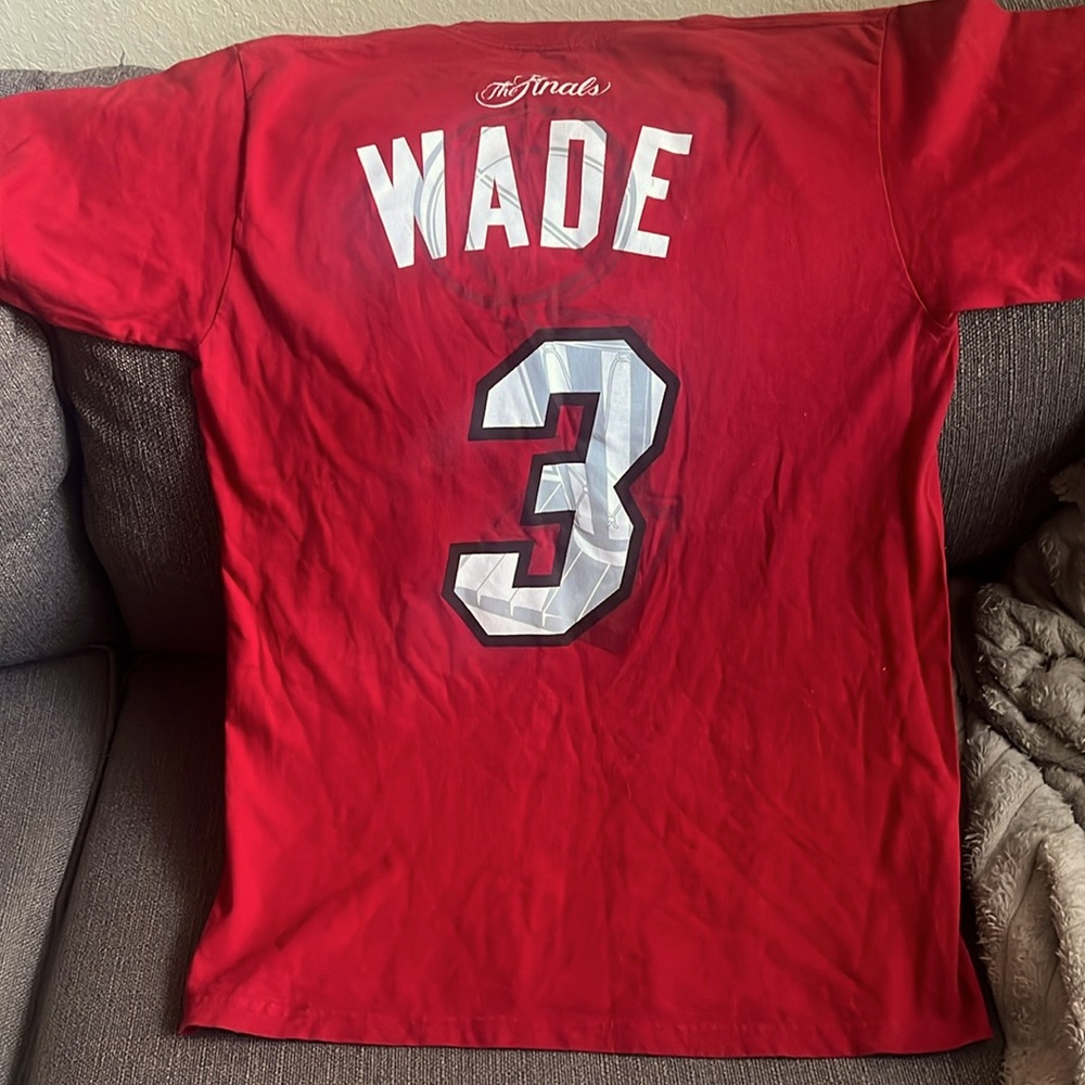 Vintage Dwayne Wade #3 Finales Tshirt Red Men's Size M